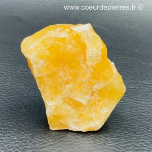 Calcite orange brute de Madagascar (réf cob10)