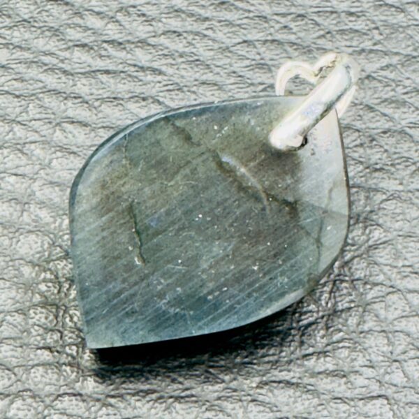 Pendentif Labradorite Bleu Abyssal (réf lba21) – Image 3