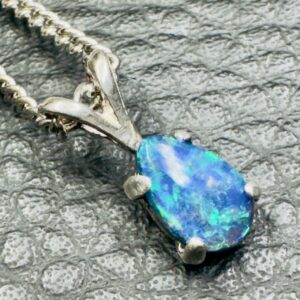 Pendentif en Opale Boulder