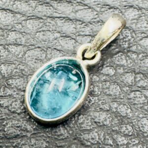 Pendentif en tourmaline bleue