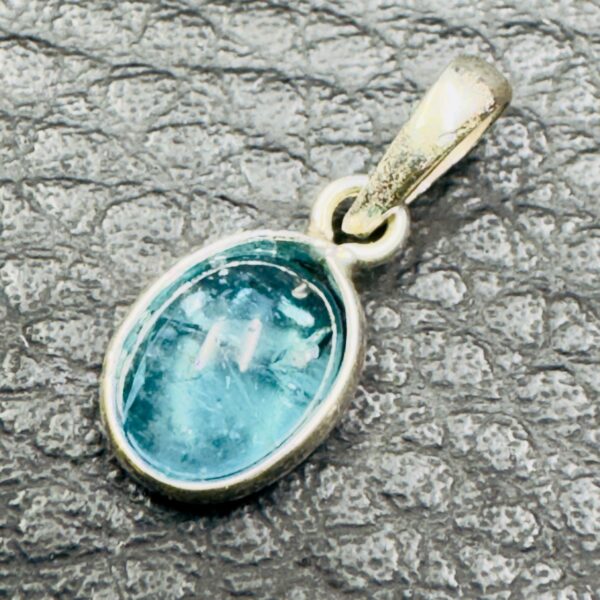 Pendentif en tourmaline bleue