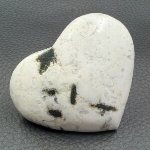 Coeur Quartz à Inclusions de Tourmaline