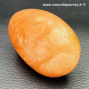 Galet en calcite orange de Madagascar (réf cob1)