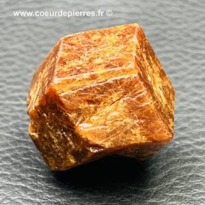 Grenat brun du Mali “cristal libre” (réf gr42)