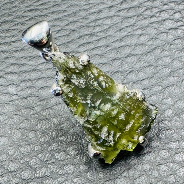 Pendentif Moldavite «Chlum» de République Tchèque (réf pdm17) – Image 4