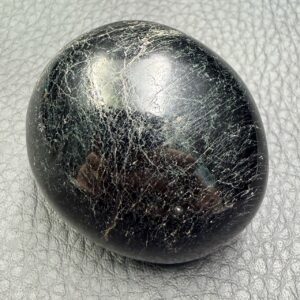 Galet de Tourmaline Noire