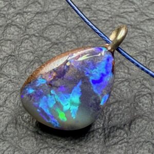 Pendentif en Opale Boulder