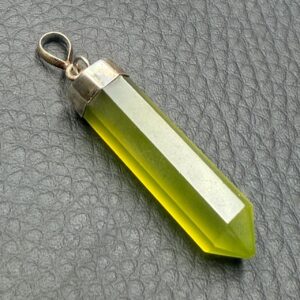 pendentif en grenat vert