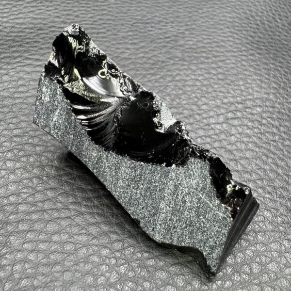 Obsidienne Noire “larme d’apache” du Mexique (réf ob6) – Image 2