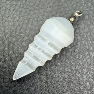 Pendentif en Sélénite