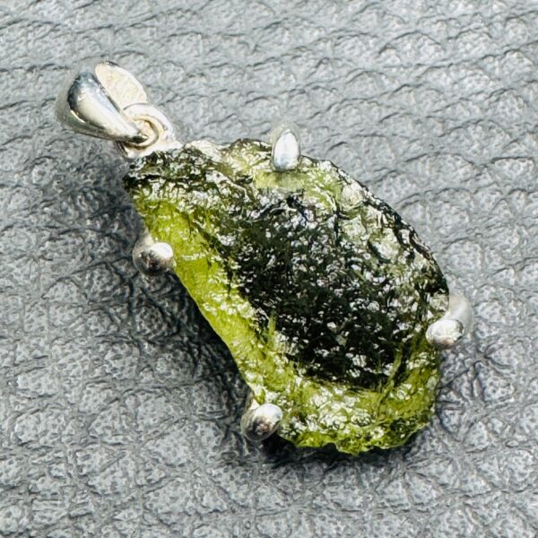 Pendentif Moldavite « Chlum » de République Tchèque (réf pdm12) – Image 2