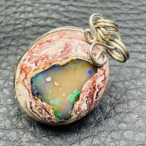 Pendentif en Opale de Feu
