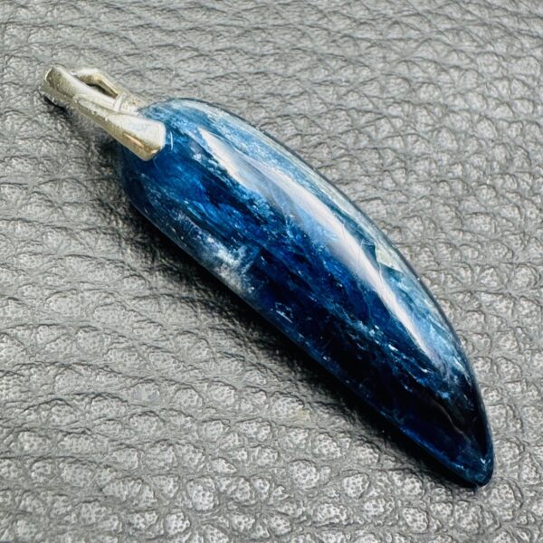 Pendentif Cyanite Bleue du Brésil (réf cy7) – Image 3