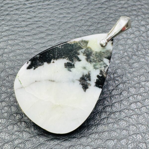 Pendentif en jaspe zèbre de Madagascar (réf jz7) – Image 3