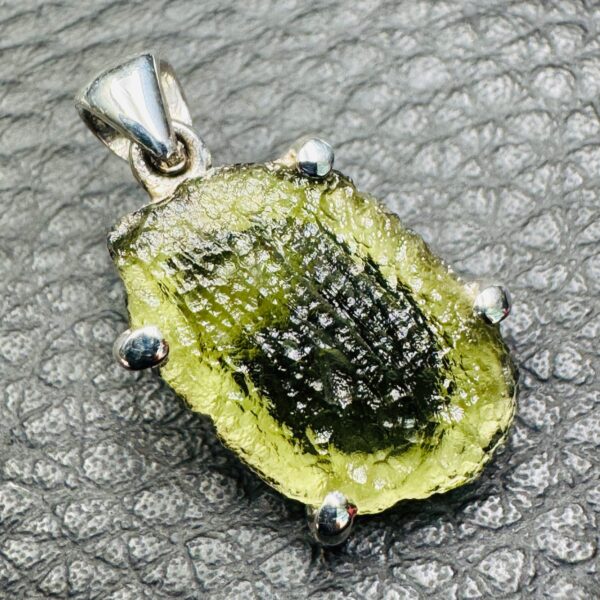Pendentif Moldavite « Chlum » de République Tchèque (réf pdm3) – Image 2