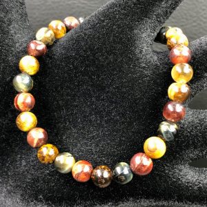 Bracelet au trois yeux “perles de 6mm” (tigre, faucon, taureau)
