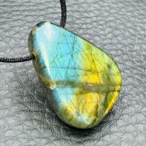 Pendentif Labradorite Doré Bleu
