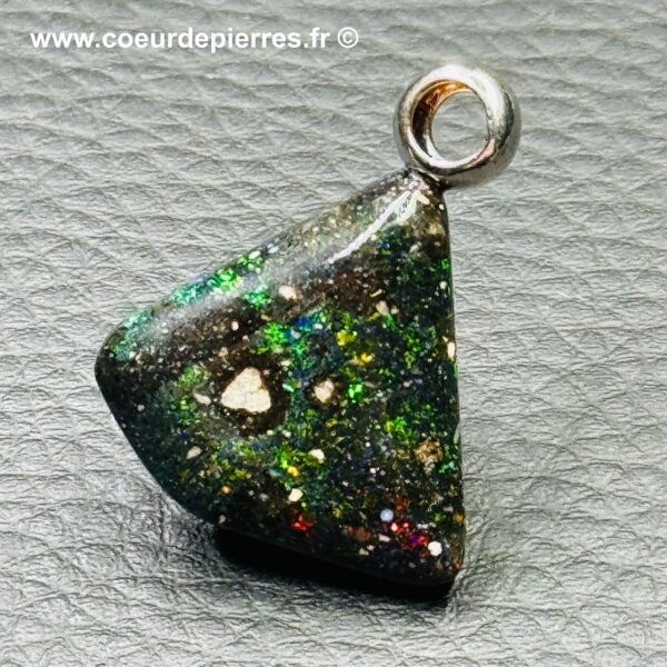 Pendentif en opale noire