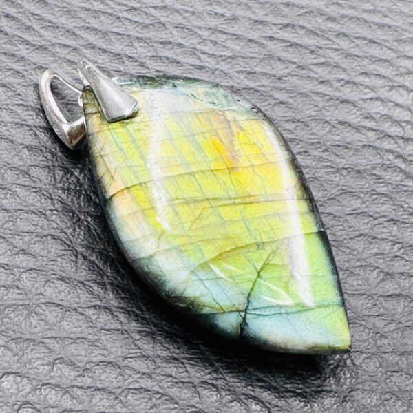 Pendentif Labradorite Verte (réf lve75) – Image 2