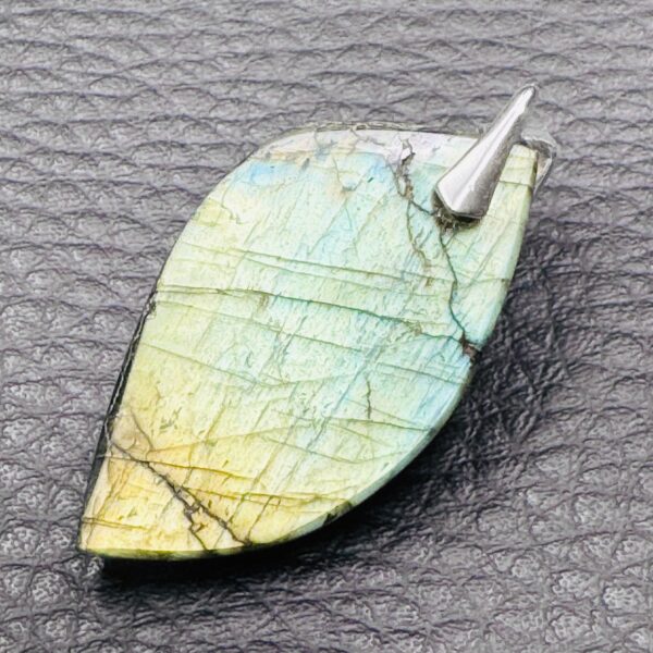 Pendentif Labradorite Verte (réf lve75) – Image 3