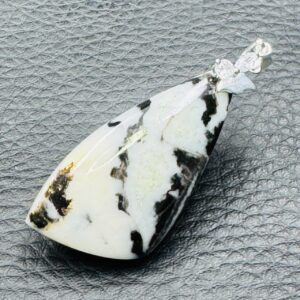 Pendentif en jaspe zebre