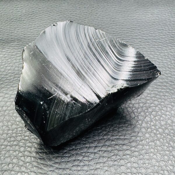 Obsidienne Noire brute "larme d'apache" du Mexique (réf ob5) – Image 2