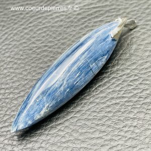 Pendentif cyanite bleu du Brésil « grand modèle » (réf cy6)