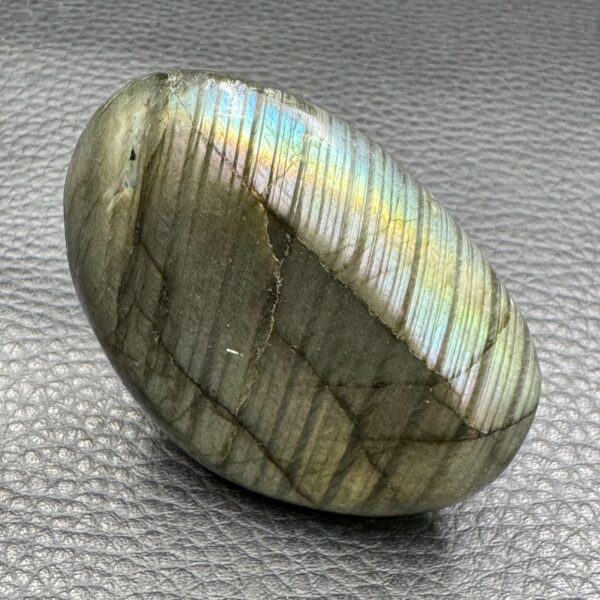 Galet de Labradorite (réf gl71) – Image 2