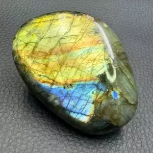 Galet de Labradorite