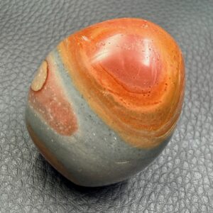Galet en Jaspe-Polychrome