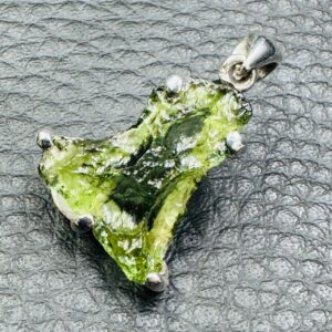Pendentif Moldavite