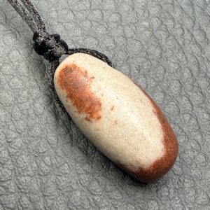 Pendentif en Shiva Lingam