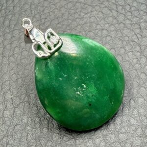 Pendentif en Jade