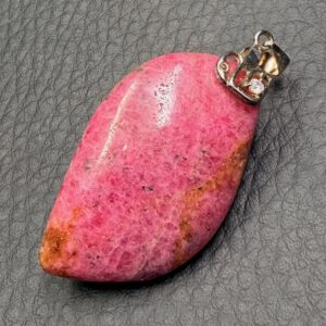 Pendentif en Rhodonite
