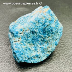 Apatite bleue brute de Madagascar (réf abb12)