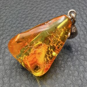 pendentif ambre