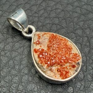 Pendentif Vanadinite