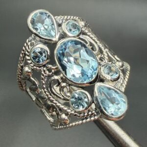 Bague Topaze et Argent Ciselé