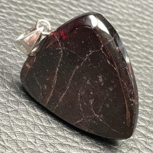 Pendentif en grenat du Vietnam (réf pdg6)