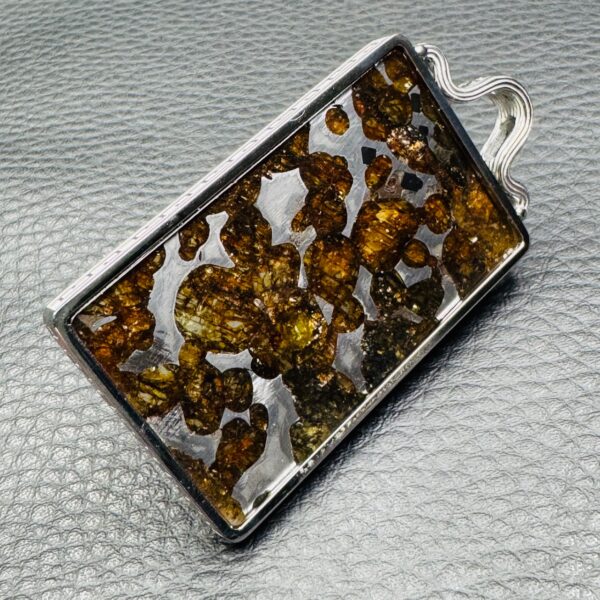 Pendentif Météorite Pallasite de Sericcho (réf pmp4) – Image 4