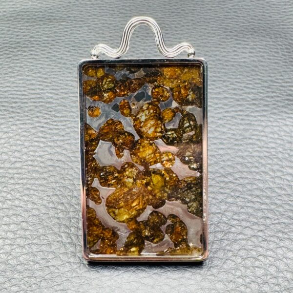 Pendentif Météorite Pallasite de Sericcho (réf pmp4) – Image 2