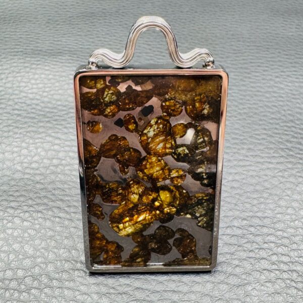 Pendentif Météorite Pallasite de Sericcho (réf pmp4) – Image 3