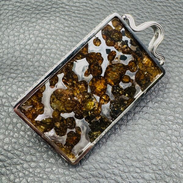 Pendentif météorite pallasite