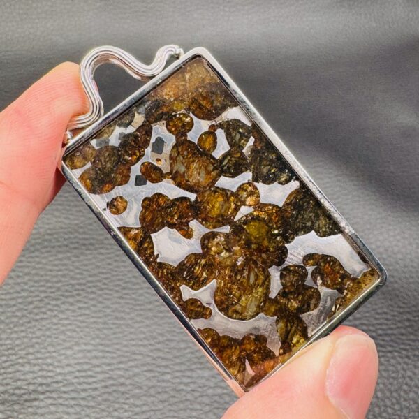 Pendentif Météorite Pallasite de Sericcho (réf pmp4) – Image 6
