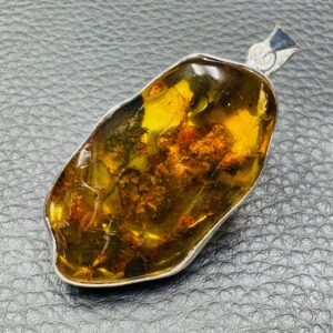 Pendentif en Ambre