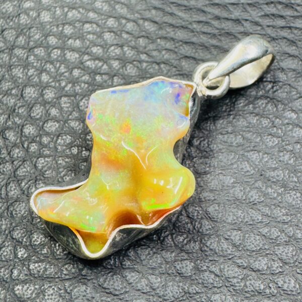 Pendentif en opale Welo d’Ethiopie (réf poe10) – Image 3