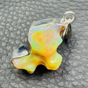 Pendentif en Opale Welo