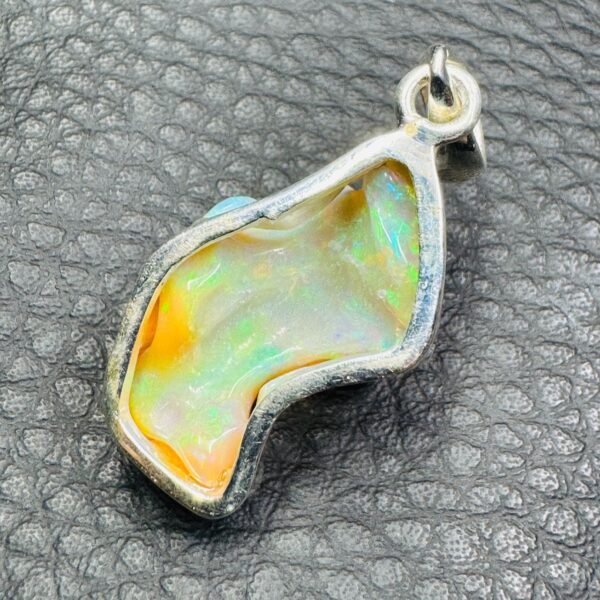 Pendentif en opale Welo d’Ethiopie (réf poe10) – Image 4
