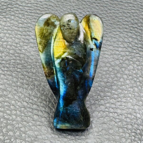 Ange en Labradorite