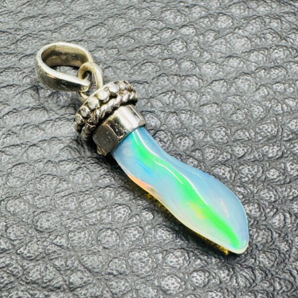 Pendentif en Opale de Welo d’Ethiopie (réf poe3) – Image 3